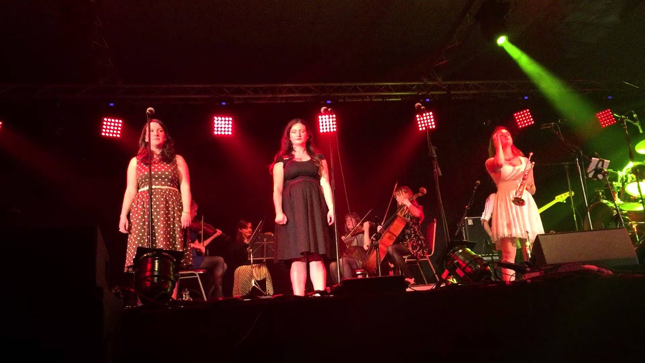 The Unthanks , Lucky Gilchrist ,Castle Armoury Drill Hall , Bury , 17/10/15