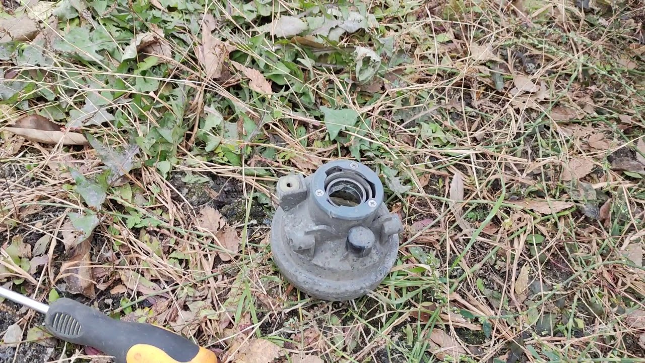 как снять/заменить ПТФ (противотуманую фару) на Т. Приус 20 - YouTube