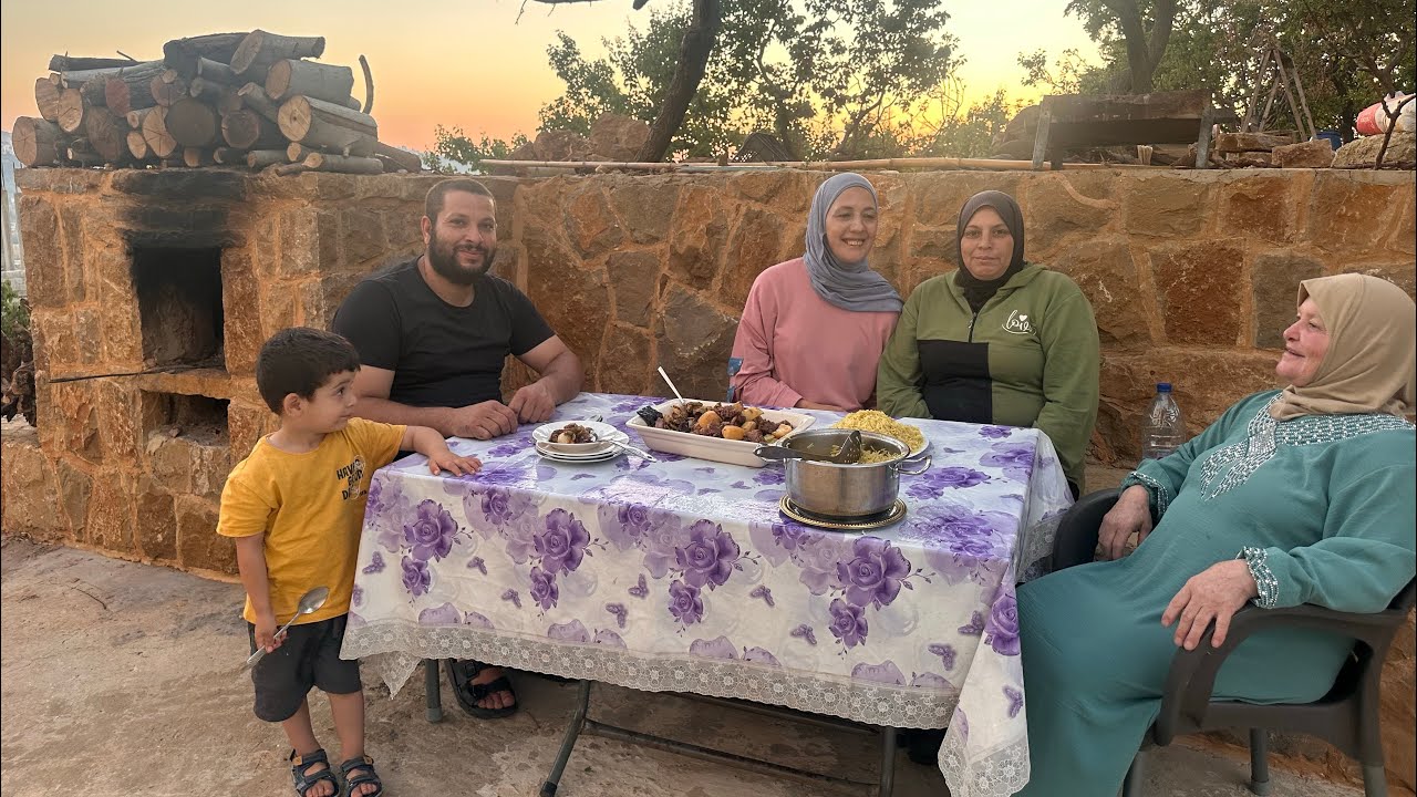 ريف لبنان 🇱🇧 طبخ لحمة مع الخضار بطنجرة الفخار بفرن الحطب التقليدي🔥🪵