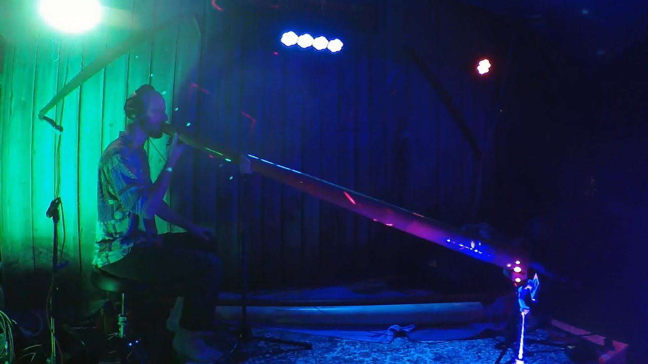 Tantra Toe – A Hypnotic Didgeridoo Journey | Holodrone Live - YouTube
