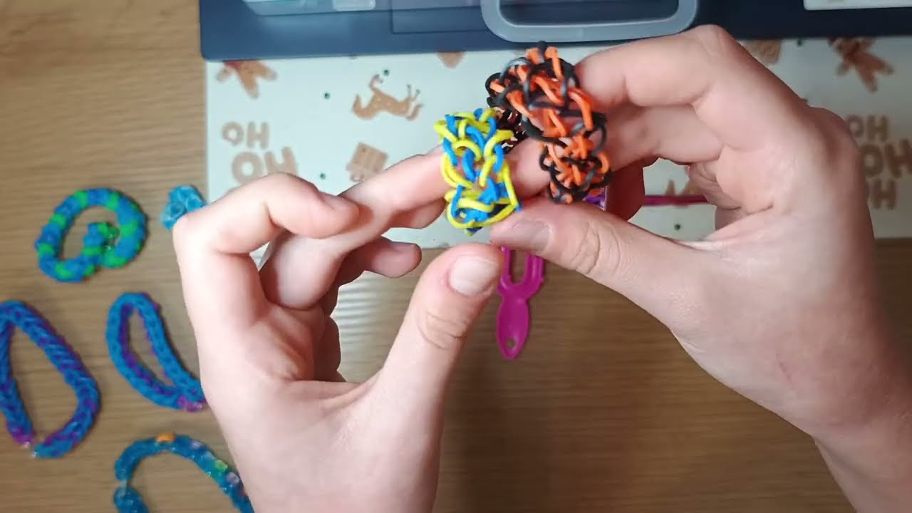 Как плести браслетик Монстер Хай:)💗🩷💝.