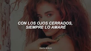 Gloria Trevi - Con Los Ojos Cerrados (Letra/Lyrics)