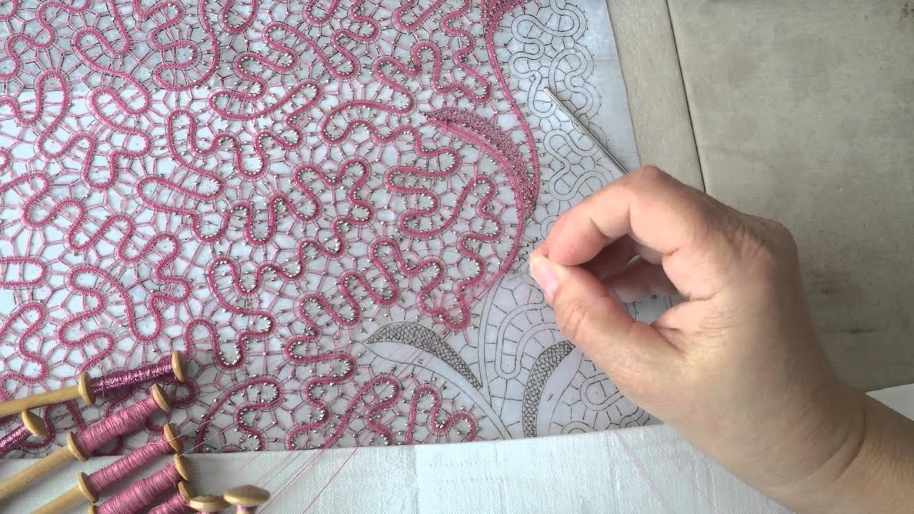 Jacket in bobbin lace  - vestje in kantwerk