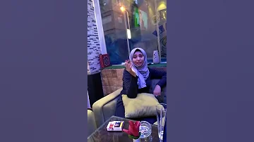 بنت مع عشيقها بوس واحضان وسجاير قدام اصحابها وقدام الناس ادخل وشوف بنفسك 