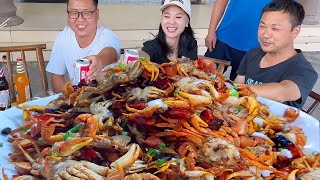 It's great to catch crabs outdoors  stir-fry wine  and have a happy June 1! screenshot 5