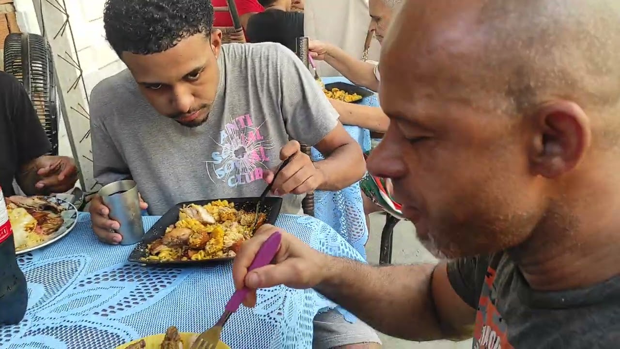 Gravando este almoço em família muito Legal