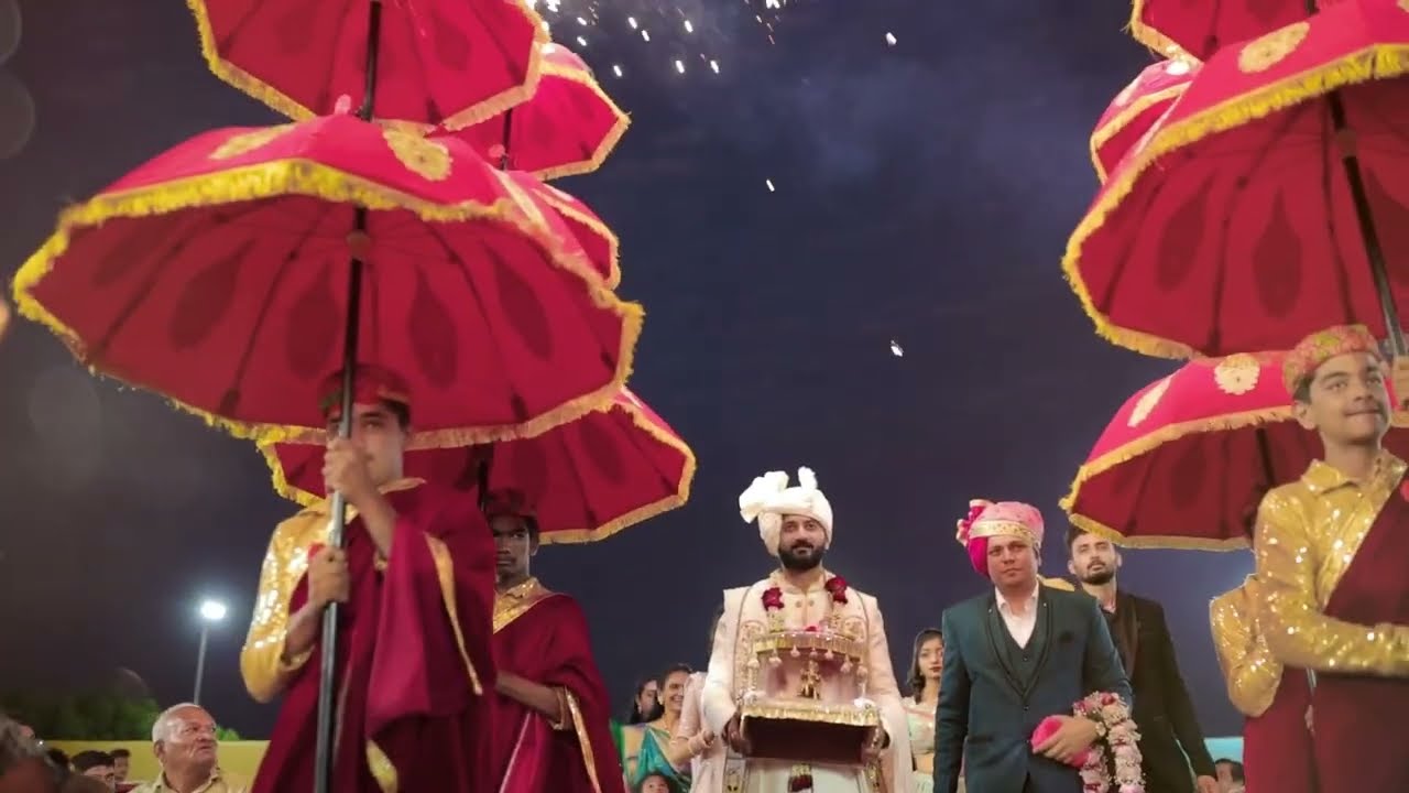 Krunal & Nisha Jaymala Entry / Bride & Groom Best Wedding Song / Ram Ram JayJay Ram / UllamPaadum