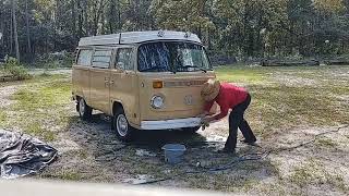 Time lapse washing my 1979 Volkswagen Type 2