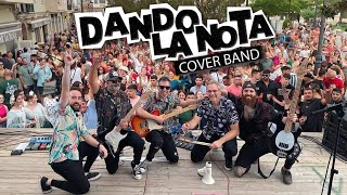 Grupo de versiones Dando la Nota en directo en Málaga tocando pop rock en español en una boda