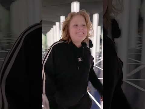 Бесконечный зеркальный лабиринт. #островмечты #video #шортс #лабиринт #москва #2024