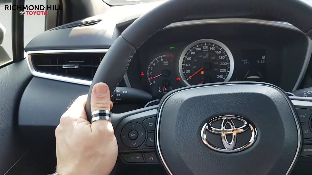 2019 Toyota Corolla Hatchback - Walk-around with Michael Zonni