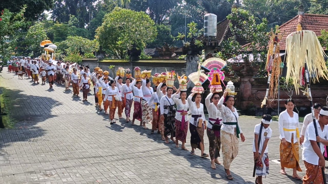 MELASTI RING TIRTA TAMAN MUMBUL SANGEH