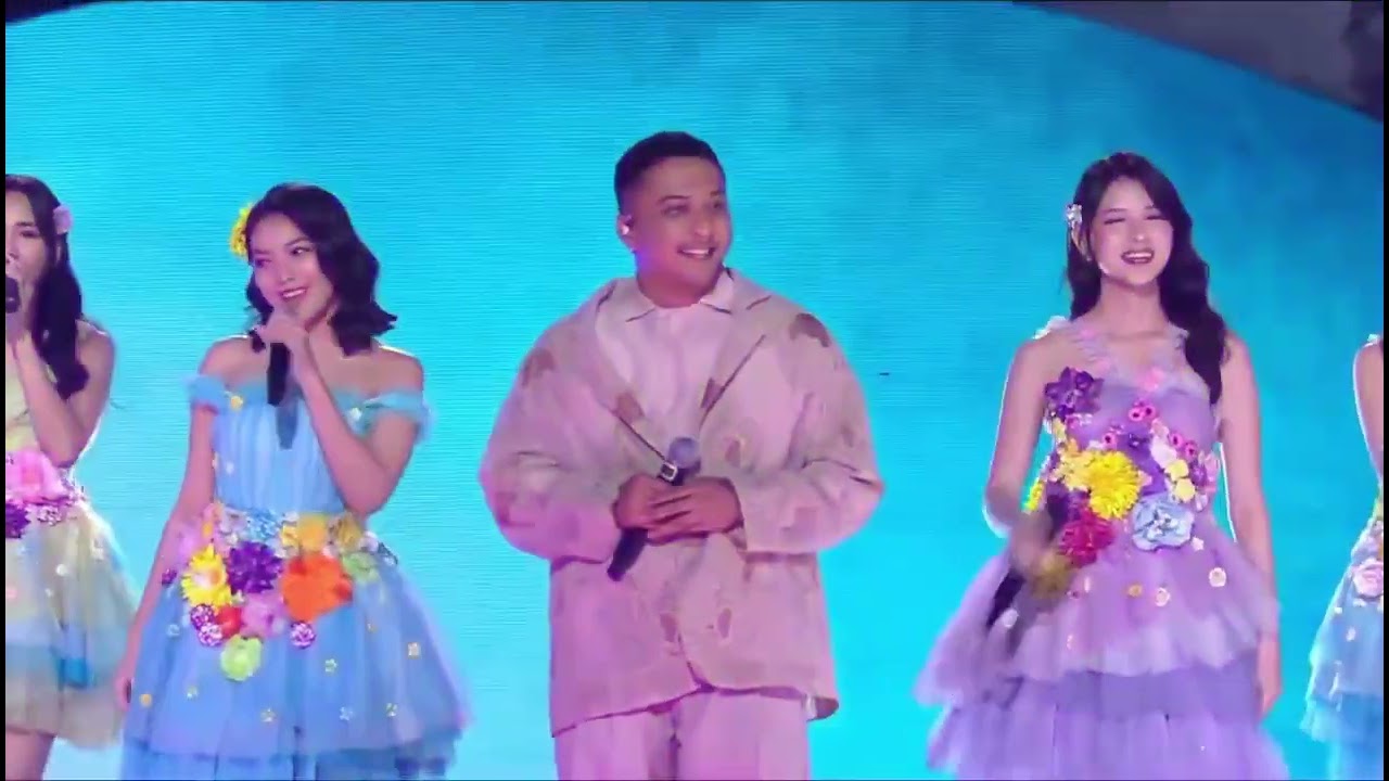 JKT48 - Rapsodi and  Feat Sal Priadi - Dari Planet Lain at Telkomsel Awards 2024 (17 Juli 2024)