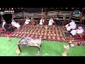 رجل كبير في السن عنده ضيوف ومايملك غير قيمة الذبيحة كيف تيسر أمره 