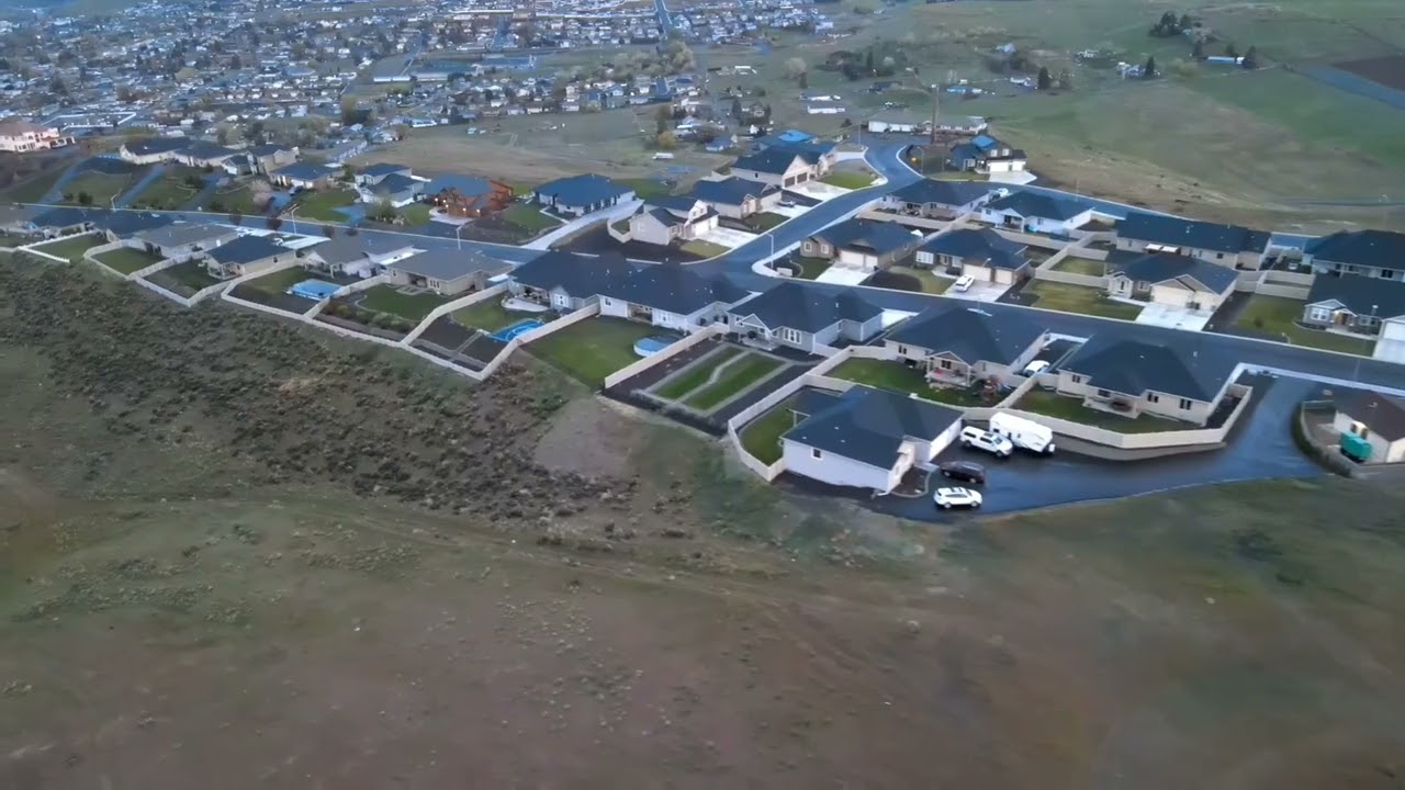 Drone flight during the Golden hour in Selah Wa.