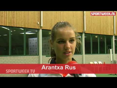 Sportweek TV bij Neerlands tennishoop Aranxta Rus ...