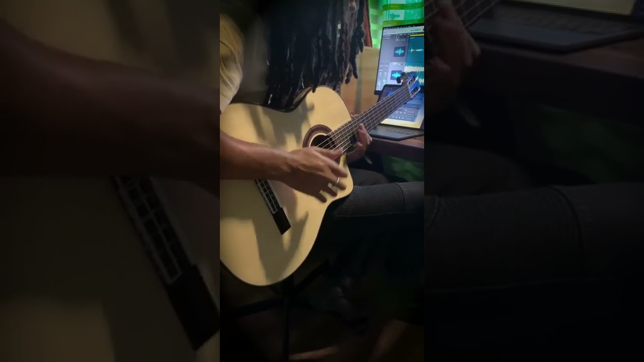 Guarda The Stage Acoustic Outro su YouTube Guarda The Stage Acoustic Outro su YouTube