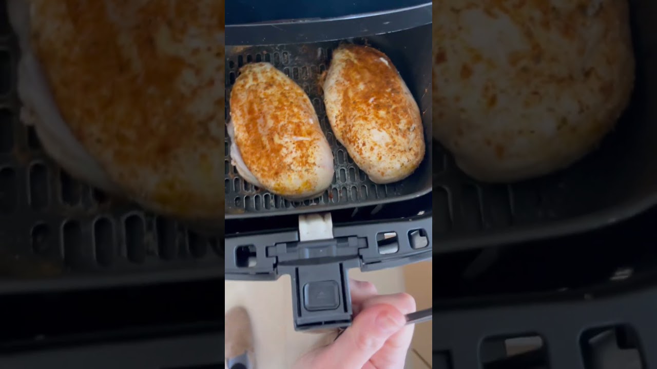 Cómo cocinar una pechuga de pollo en freidora de aire? Te damos una  deliciosa receta