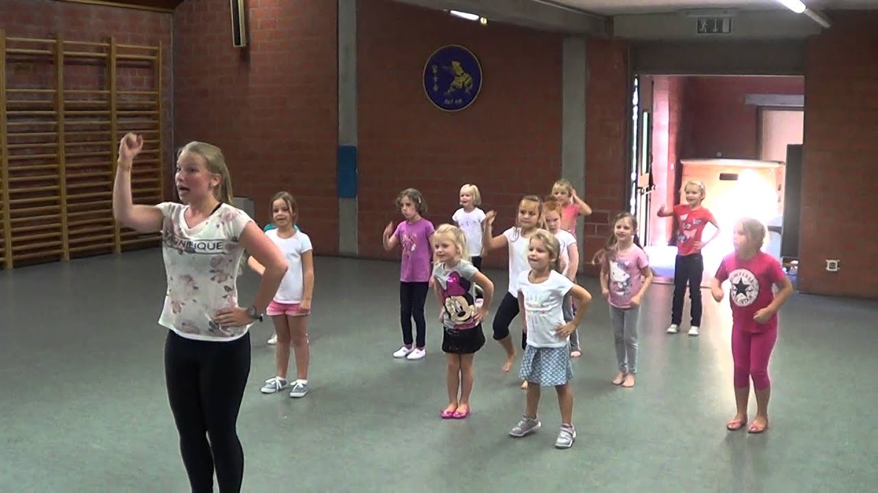 Dans 1e leerjaar - Yolanda Be Cool V& DCup - We No Speak Americano