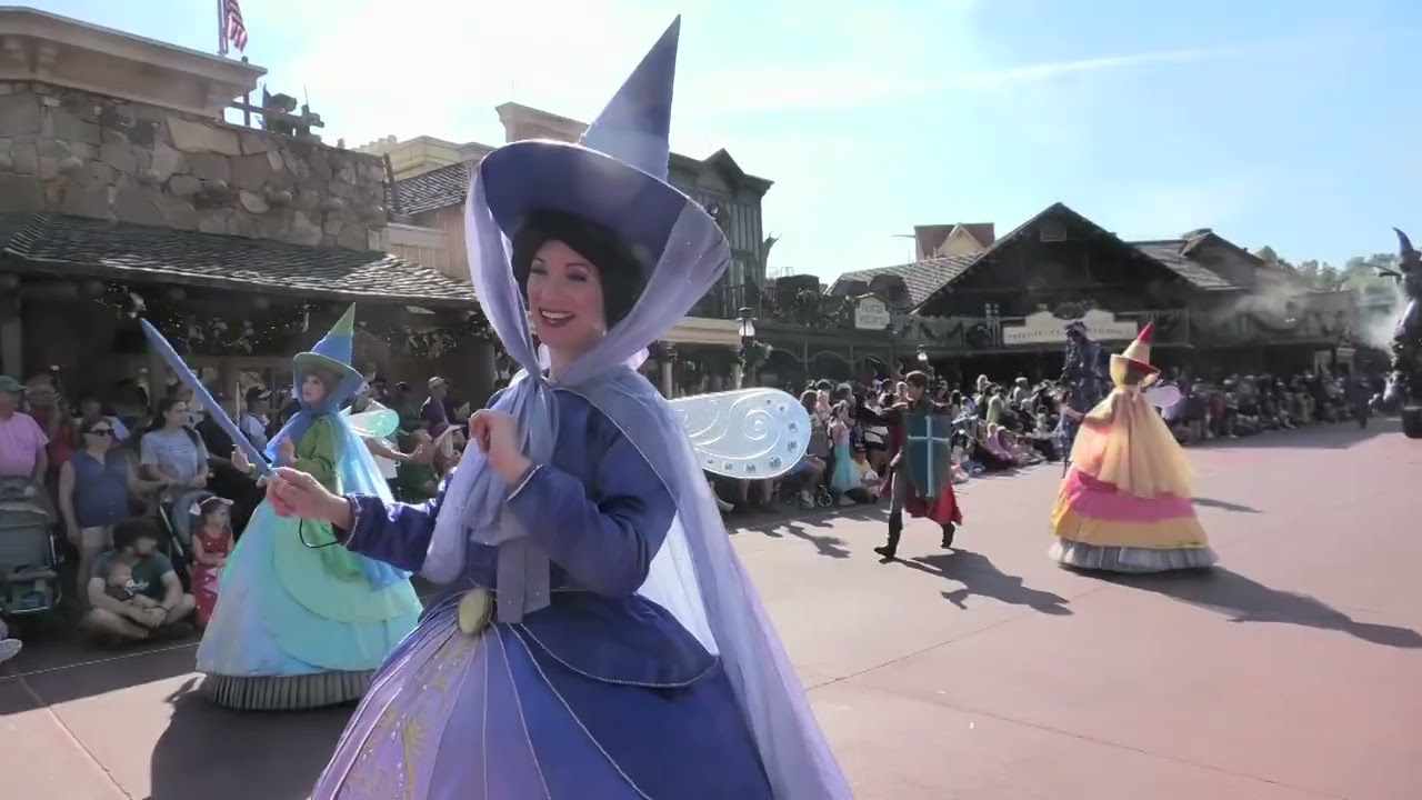 2025/11/19 WDW MK Festival of Fantasy Parade