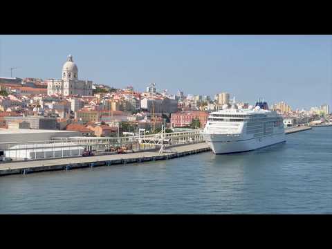 Cruise sightseeing 🚢, the river view here is so beautiful! 👍🤣🥰 #travel #europe #ship #lisbon
