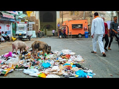 Video: Cum Trăiesc în India