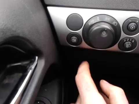 Видео: Как включить противотуманные фары в Opel Astra H?