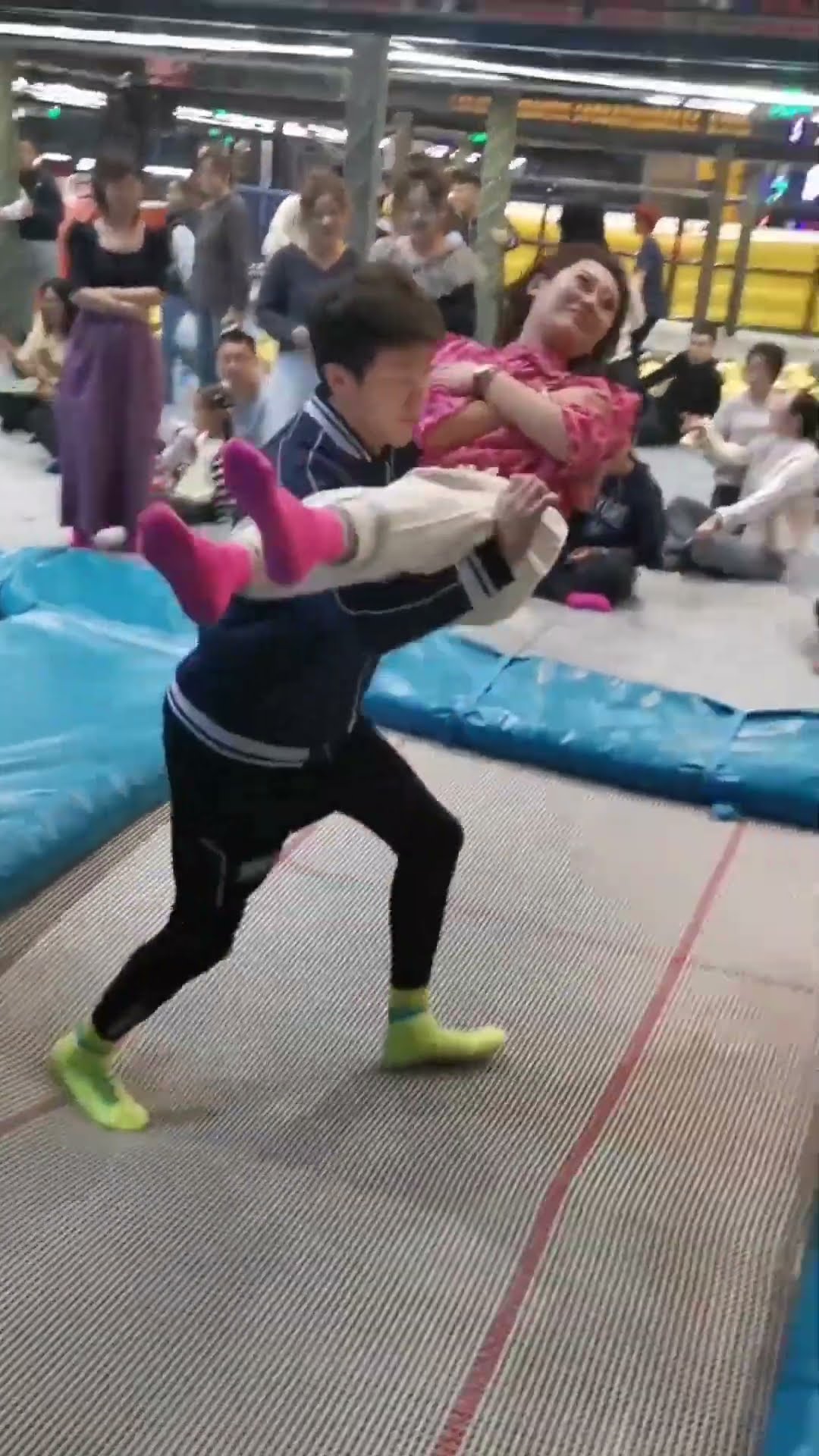 Watch This Teen Jump Around A??Fun Park Trampoline For The First Time #viralvideo #shorts