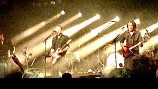 dEUS: Girls Keep Drinking - Live Music Hall, Cologne/Germany 26.3.23