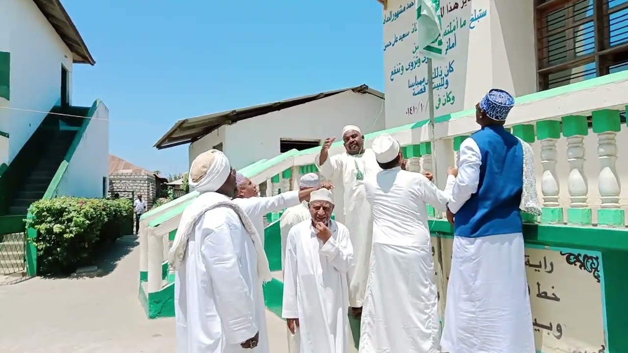 Ufunguzi wa hafla ya markazul Ikhlaas, Siku ya Kwanza: kupandisha bendera 