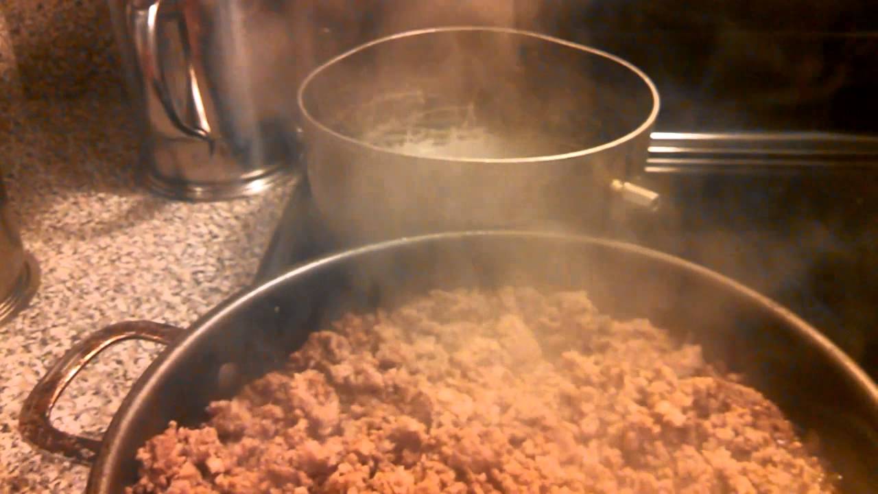 Cooking spaghetti and steamed veggies - YouTube