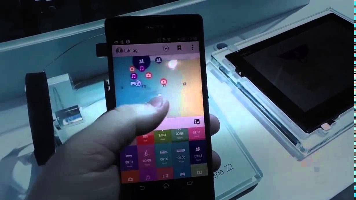 Sony SmartBand and Lifelog App Walkthrough | BTechVision