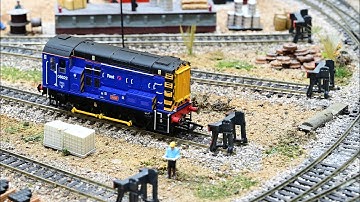 Class 08 "John" sidings test  through Peco Insulfrog points.