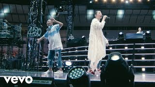 Video voorbeeld van "DREAMS COME TRUE - うれしい！たのしい！大好き！ (from URAWAN 2016 Live Ver.)"