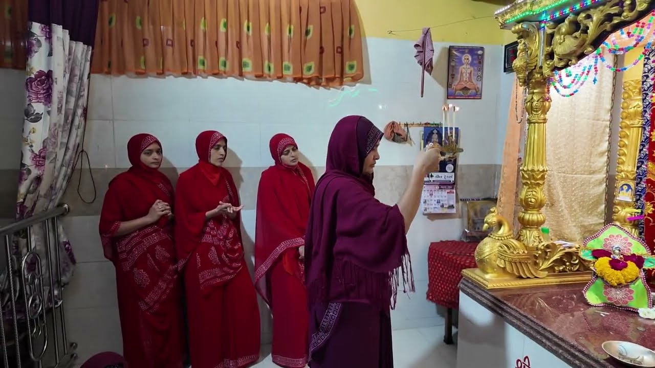 મહારાજના પૂજેલા-આપેલા શ્રીનરભગવાનના દર્શન-ધરગાંવ…