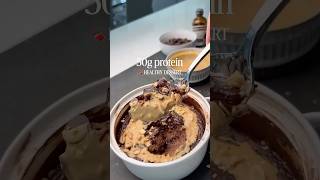 HIGH PROTEIN + HEALTHY 🥜🍫CHOCOLATE PEANUT BUTTER LAVA CAKE
