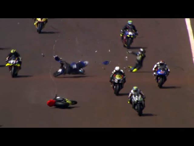 Pilotos morrem depois de acidente na corrida do Moto1000GP, em Cascavel