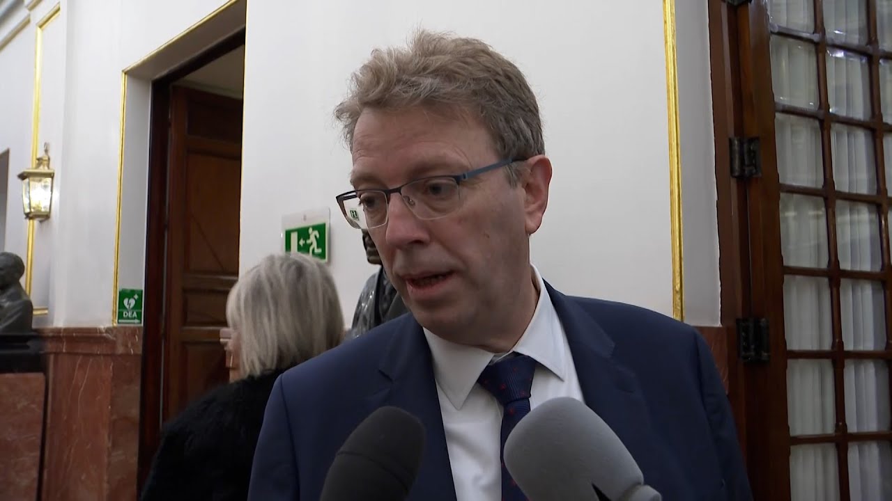 PDeCAT negocia con el Gobierno para aprobar los Presupuestos - YouTube