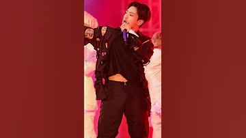 He Did The ICONIC DNA Whistle 