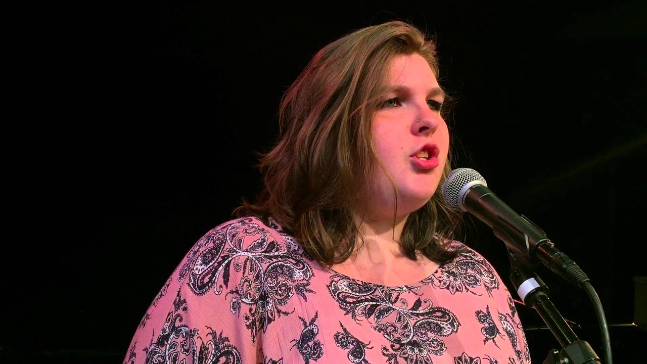 Guarda "Sinking" (Michaela Godding) su YouTube Guarda "Sinking" (Michaela Godding) su YouTube