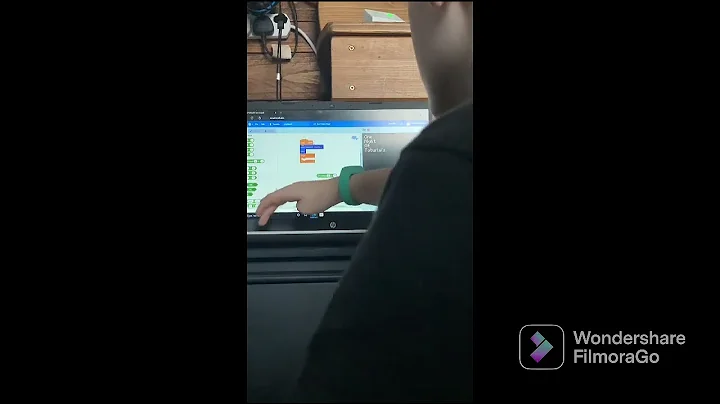 How to make FNAF in scratch 1: MAIN MENU