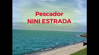 Pescador Nini Estrada y su órgano melódico