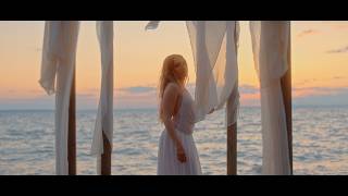 Sarah Wickett - Closer (Official Music Video)