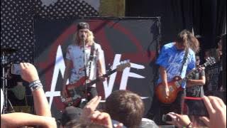 Download lagu Tonight Alive - 'Amelia' (Live in San Diego 6-19-13)