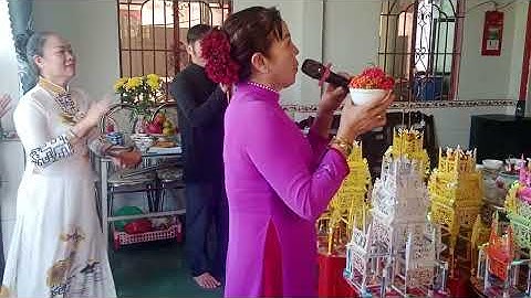 CÔ PHÚC DÂNG HOA CÚNG MẪU.ĐAI LÊ THẬP BÁT TRĂNG MƯỜI. 2025.