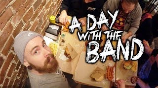 Vlog - Burps, Farts & A Day With the Band!
In todays video Katrin shows you how to burp. I show you how to be comfortable around your partner and we have a 5-man rehearsal for the first time in a long time.
Follow me on Twitch: http://twitch.tv/shaawcore
Social Media:
http://twitch.tv/shaawcore
http://instagram.com/sonnymikaelsvensson
http://sonnyday.bigcartel.com/
Arreat Summit · My band:
Spotify: https://open.spotify.com/artist/5DalnffjaasIGgYUTD5EN5
Facebook: https://www.facebook.com/ArreatSummit/?fref=ts
Instagram: http://instagram.com/arreatsummit
Thanks for watching!
Dont forget to subscribe! Vlog - Burps, Farts & A Day With the Band!
