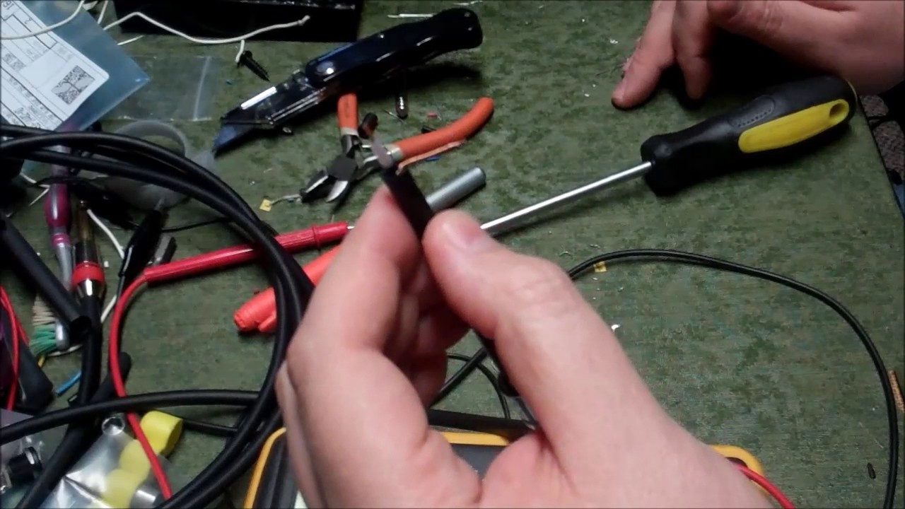 Repairing a 1/4" guitar cable YouTube