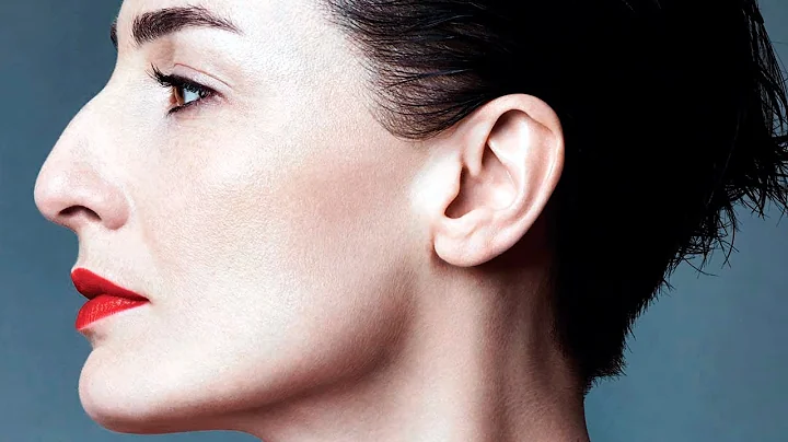 Runway walk: Erin O'Connor