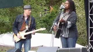 Ruthie Foster at Santa Cruz Blues Festival 09