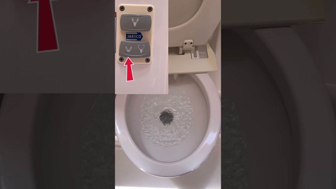 ⁣Teknelerde Elektrikli Tuvalet Nasıl Kullanılır? #tekneyaşamı #yelkenlitekne #eğitim